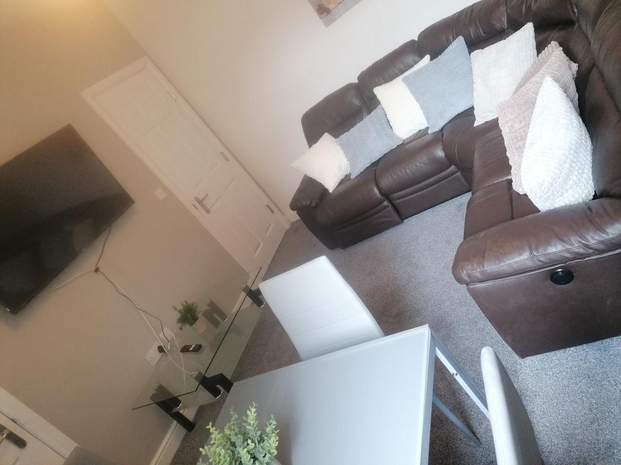 Rossy Home Of Relaxations Stoke-on-Trent Exterior photo